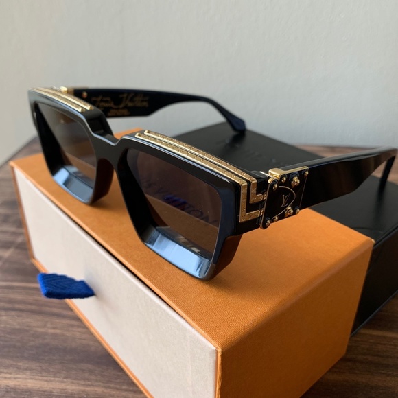 Louis Vuitton Lv Waimea L Sunglasses Hut